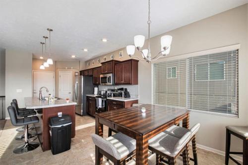 Stylish Retreat Master Suite in Richland VIII
