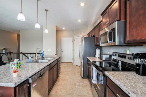 Stylish Retreat Master Suite in Richland VIII