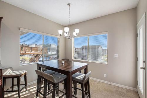 Stylish Retreat Master Suite in Richland VIII