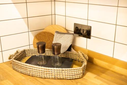 Kirkgate Suites - Stylish City Centre Apartment, Leeds (photo 8)