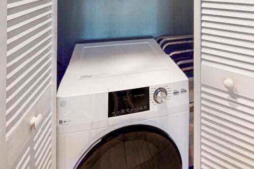 Bluff Villas 1673 Bluff Villas 1673