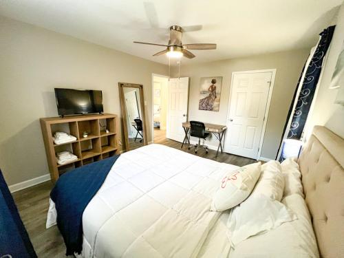 Relaxing family home near Duke Raleigh Hospital in Raleigh, USA