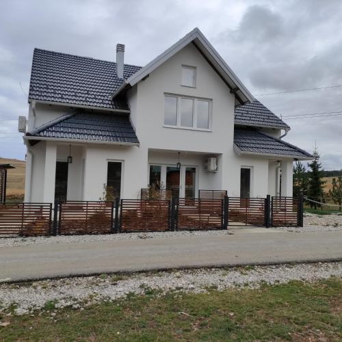TORNIK MANOR apartments