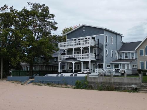 The Historic Oneida Lake House - Condo 4 in Blossvale, USA
