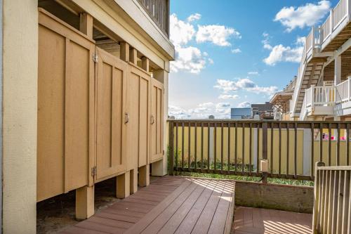 Fourteen-Bedroom Holiday home image 7