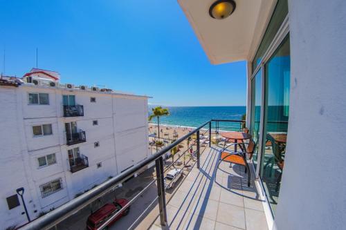 One-Bedroom Apartment with Ocean View and Balcony image 1