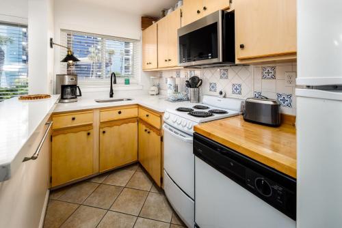 Seaspray Condos 100B – Ft. Walton, FL