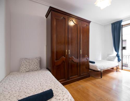 Standard Apartment image 8