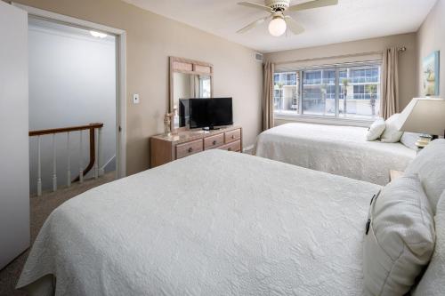 Seaspray Condos 204A - image 13