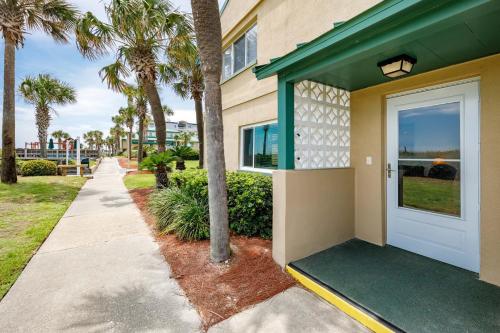 Seaspray Condos 117 - image 7