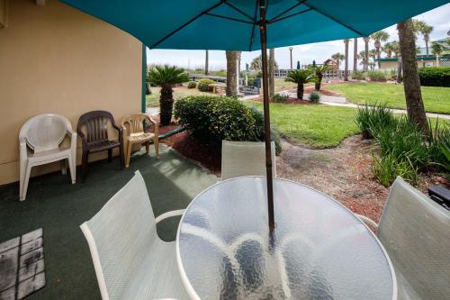 Seaspray Condos 117 - image 3