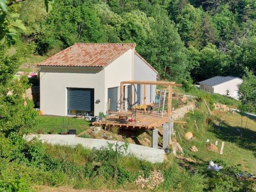 Ardèche Cottage Maison en Ardèche à Thuyets Pont du Diable, avec Terrasse avec vue