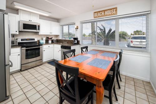 Seaspray Condos 111B - main image