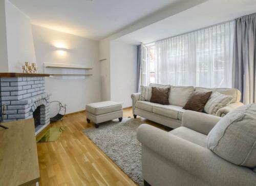 TOP FLOOR APARTMENT with TWO BALCONIES in the OLD TOWN, Tallinn (photo 7)