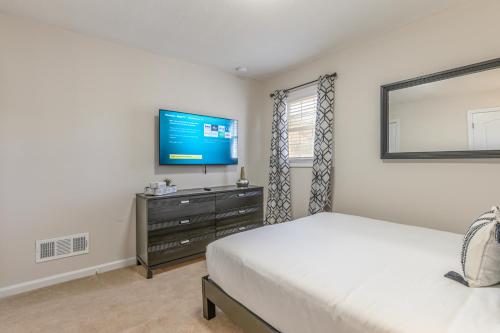 Cabin Style & Cozy Back Deck Near LakePoint PBR Cabin Style & Cozy Back Deck Near LakePoint PBR