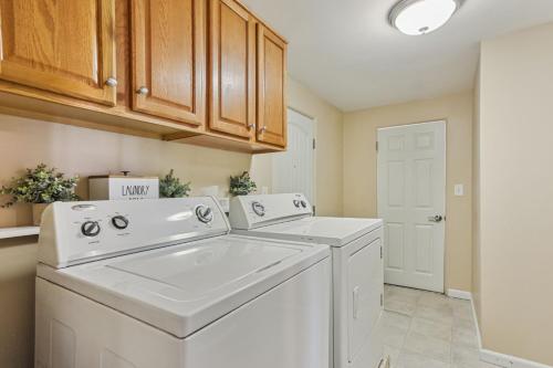 3 Bedroom Home in Overland Park, USA