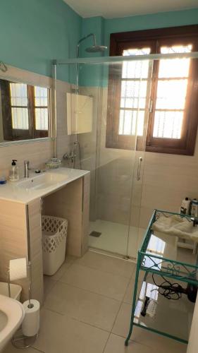 Exceptional villa in Mijas with private pool sea view - image 3