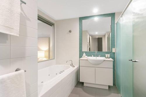 Lagoon Pool Access Salt Resort & Spa 1br (Peppers)