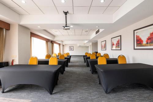 Comfort Inn & Conference Centre Toronto Airport