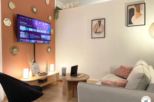 Bienvenue au Chillou - Parking - Terrasse Bienvenue au Chillou - Parking - Terrasse