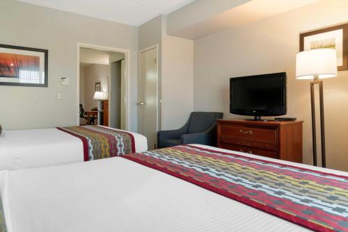 Best Western Executive Inn & Suites - image 8