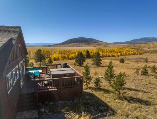 Lookout Lodge - Private Hot Tub - Panoramic Views in Fairplay, USA