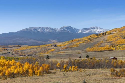 Lookout Lodge - Private Hot Tub - Panoramic Views in Fairplay, USA