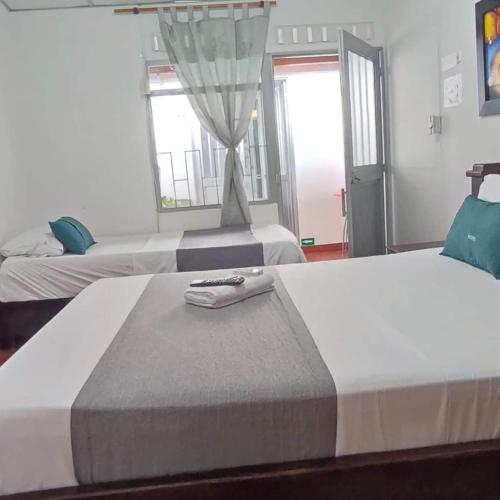 1 double bed, 1 twin bed