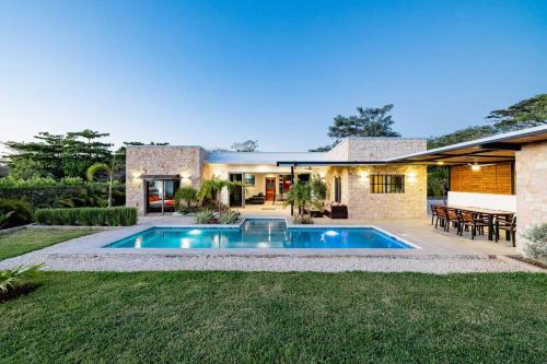 Casa Jasmine, Elegante casa privada de lujo a minutos del mar, Tamarindo