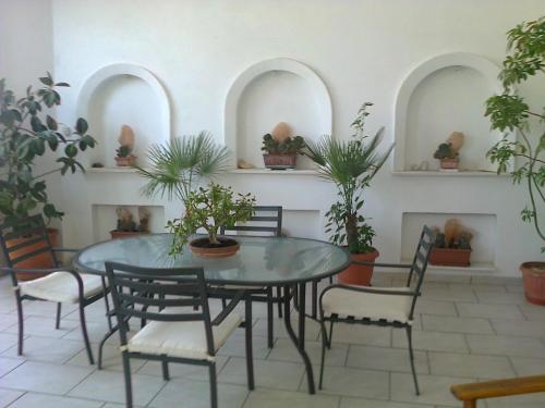 Stefos Rooms - image 10