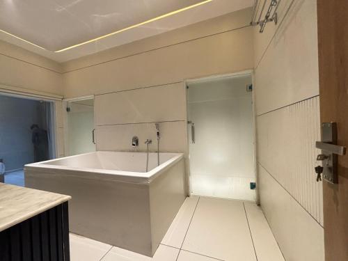 Suite, bañera hidromasaje