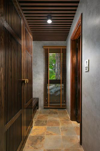 Superior Bungalow image 2