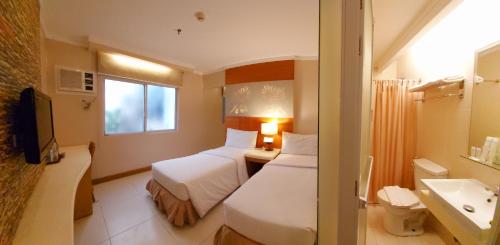 Chalet Baguio Room Type - Standard Quadruple Room