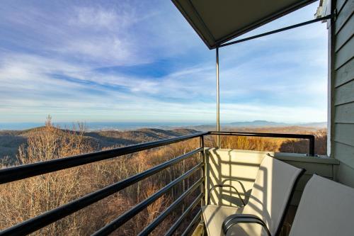 Gatlinburg Summit Smoky Mountains View in Gatlinburg, USA