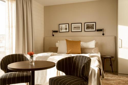516070713 Slottsholmen Hotell och Restaurang