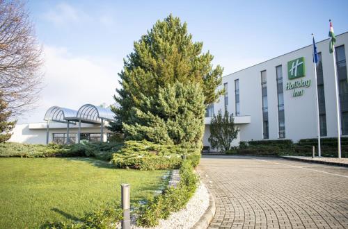 516073090 Holiday Inn Budapest-Budaörs by IHG