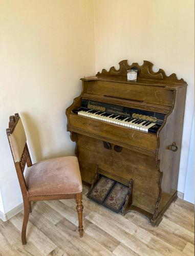 Authentic old studio house Authentic old studio house