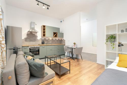 Cozy Studio with Balcony and FREE GARAGE by Noclegi Renters - image 5
