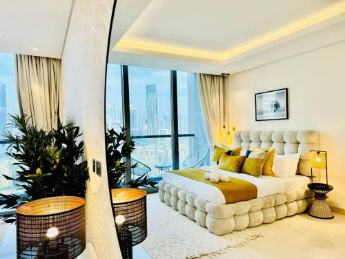 Chic Studio with Burj Views at Sterling by Omniyat, Dubai