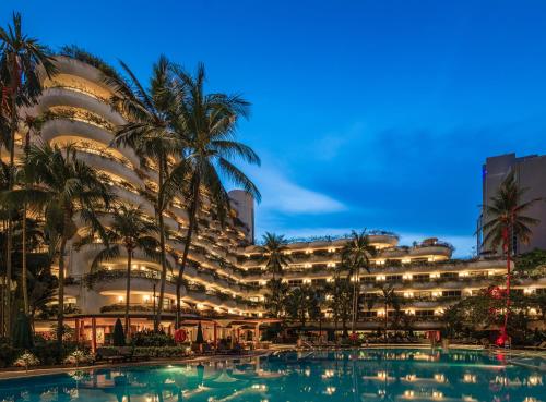 View, Shangri-La Singapore near Queenstown MRT Station