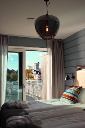 516092426 Slottsholmen Hotell och Restaurang