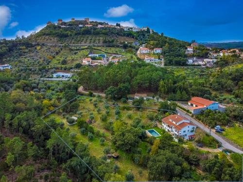 ทัศนียภาพภายนอกโรงแรม, Abrigo do Castelo - Pica-Pau in อูเร็ม