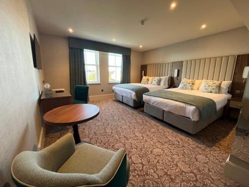 Best Western Clifton Hotel - image 12