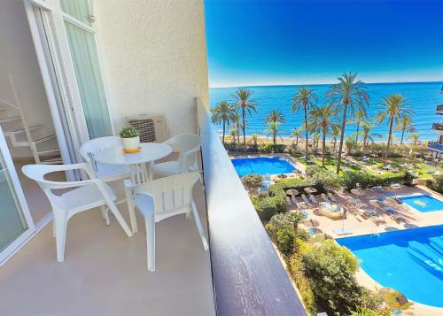 Skol 302 Super One-bedroom Duplex with Sea Views - Apartment - Marbella