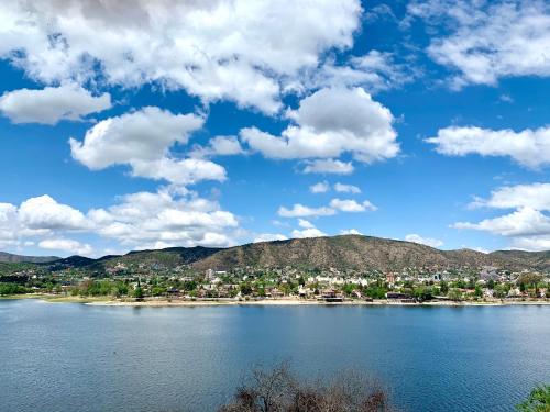 casas lago san roque