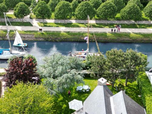 La villa M Vannes, villa les pieds dans l'eau sur le port, avec grand jacuzzi - Location, gîte - Vannes