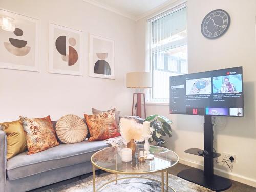 Large 3 bed House Wolverhampton Families and Contractors gîte à louer Wolverhampton Racecourse