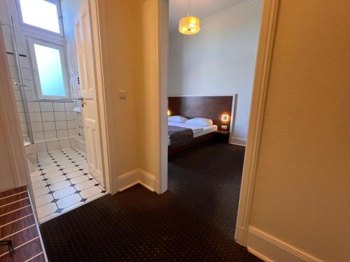Hotel Excellent - image 5