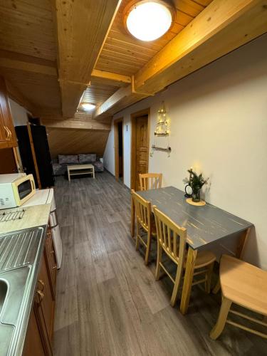 Konyha, Apartmány Roudnice (Apartmany Roudnice) in Jestřabí v Krkonoších
