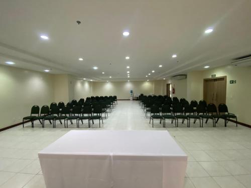 普瑞米尔酒店 普瑞米尔酒店